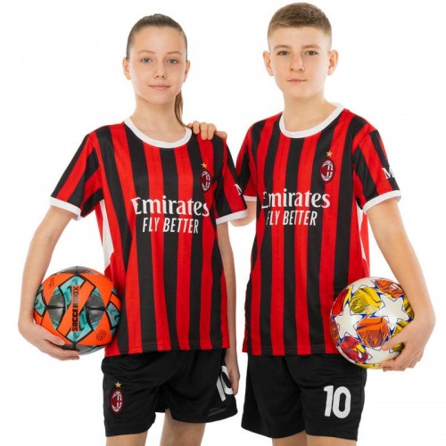 Форма футбольна дитяча PlayGame із символікою AC MILAN домашня, розмір 20, зріст 115-125, червоний-чорний, код: CO-4651_20